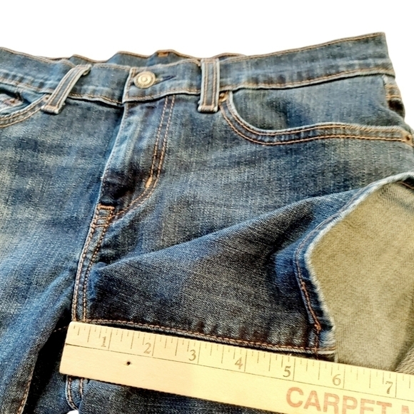 Levi's Women's Jean Shorts Size 28 Mid Thigh Stretch Denim Classic Red Tag EUC - Picture 10 of 13